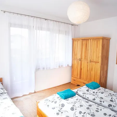 Apartment Romana *