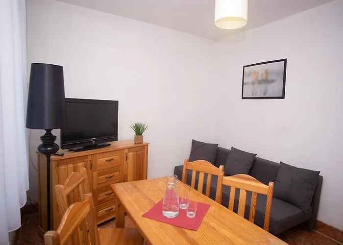 Romana דירה שצ'צ'ירק